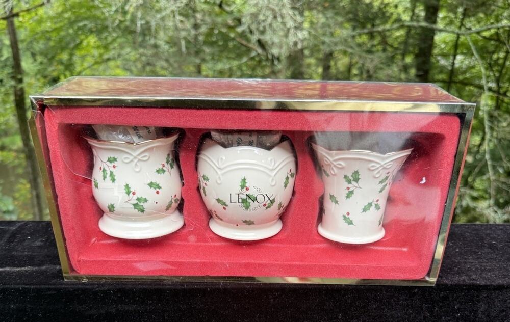 Lenox Holiday Votives Set of 3 Holly Leaves & Berries Christmas MIB W/ Candles
